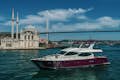 Crociera turistica sul Bosforo con uno yacht di lusso