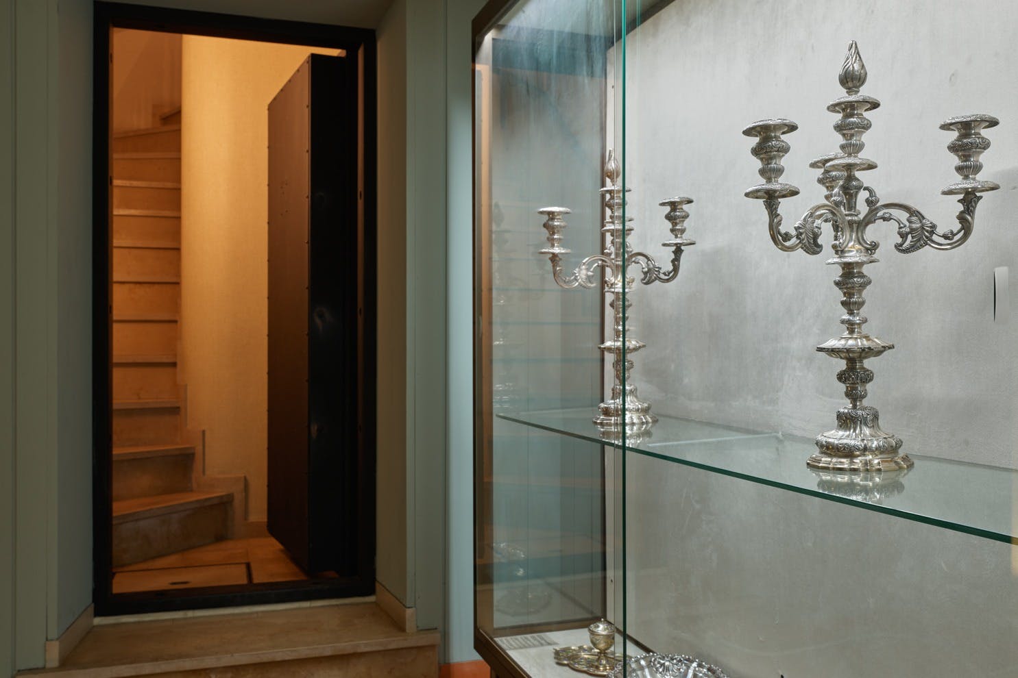 The Vault -订购电路