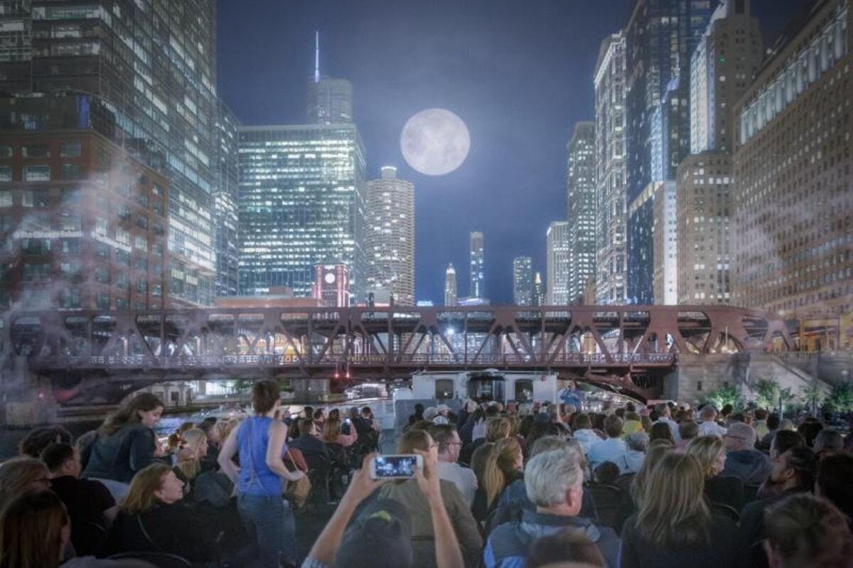 Gruselige Bootstour Chicago
