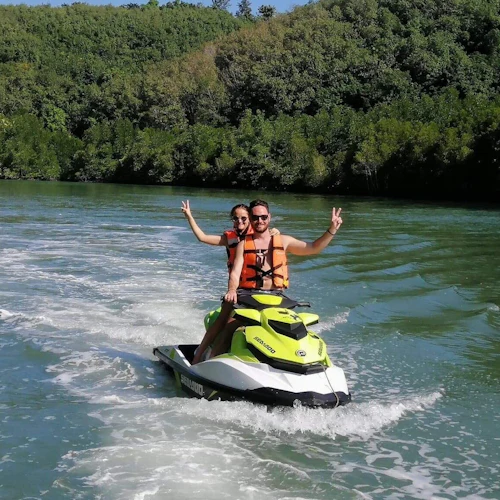 Phuket: Passeio de Jet Ski guiado por 5 ou 8 ilhas + almoço + traslado - Photo 3