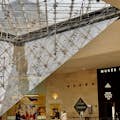 Das Innere des Louvre-Museums