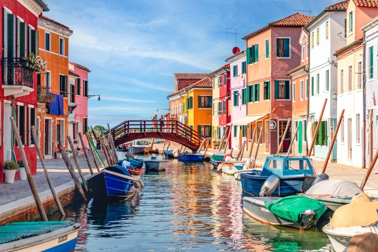 Murano & Burano: Glass Blowing Demo + Transfer