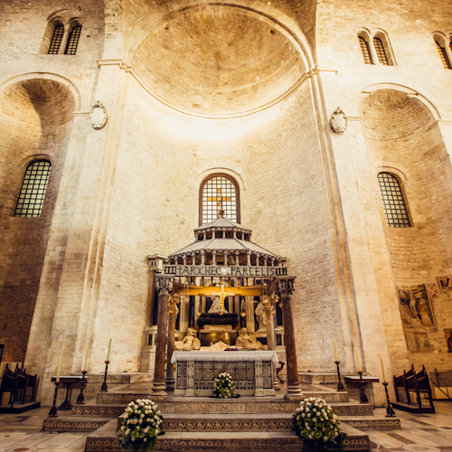 Basílica de San Nicolás y cripta: Visita guiada