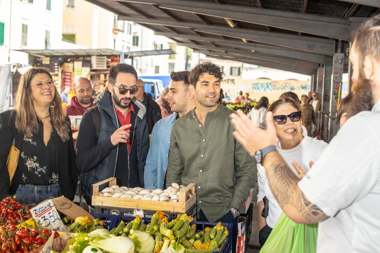 Επισκεφθείτε την αγορά τροφίμων Sant'Ambrogio