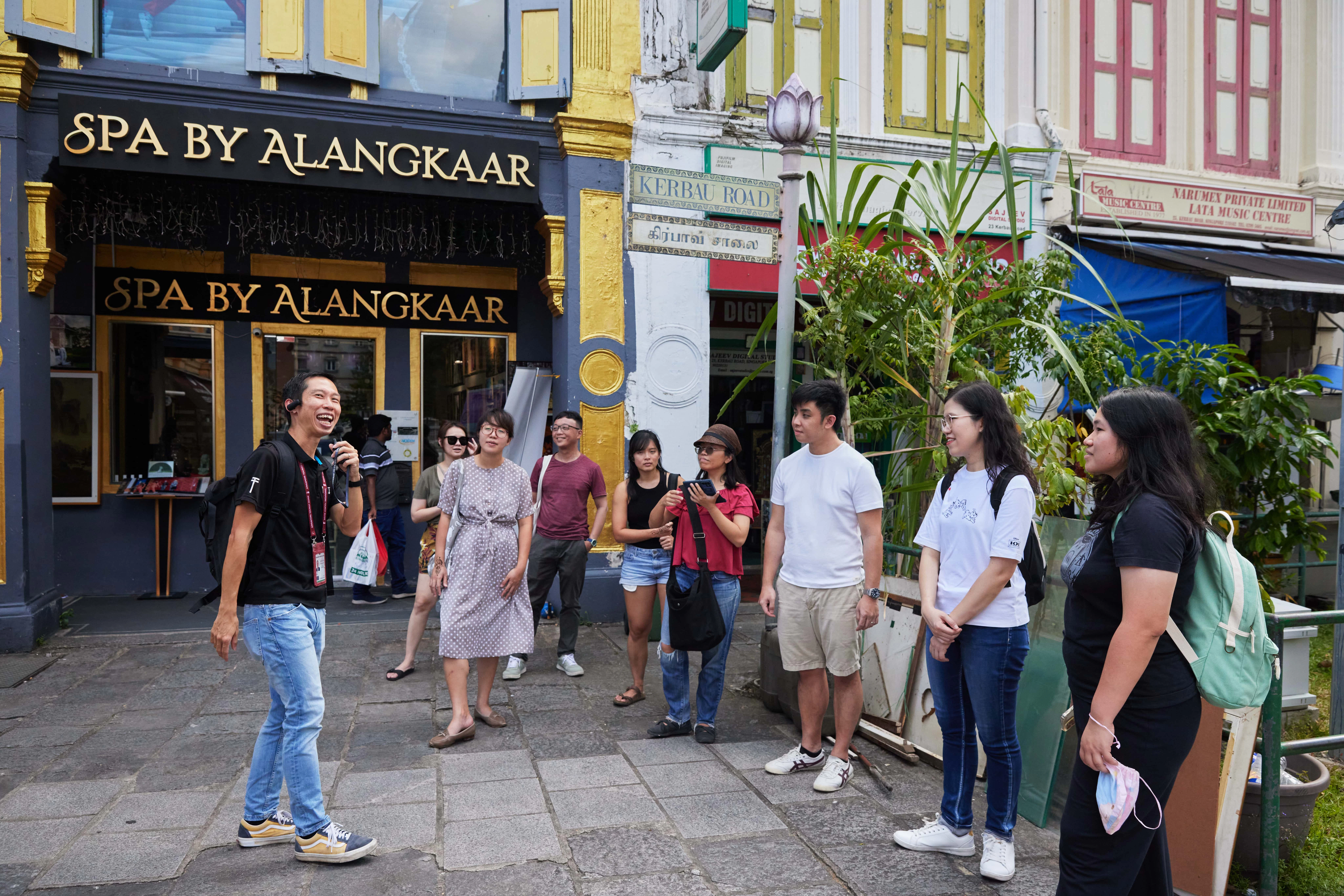 Singapore: Little India Culture and Food Experience Tour