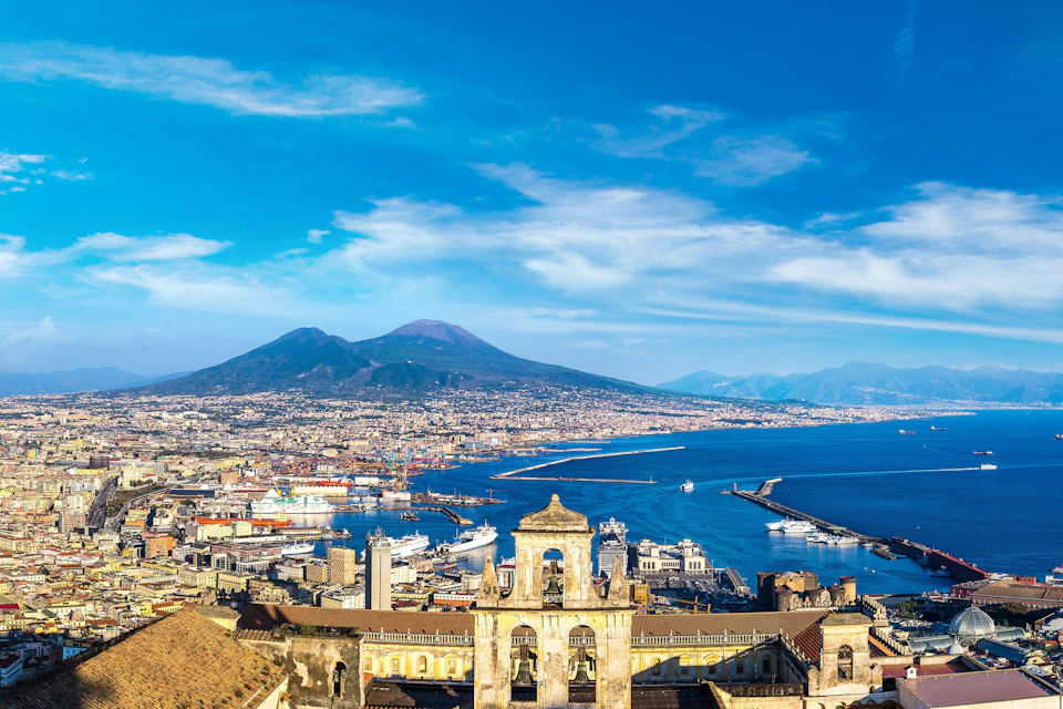 Vista del Vesuvio da Napoli