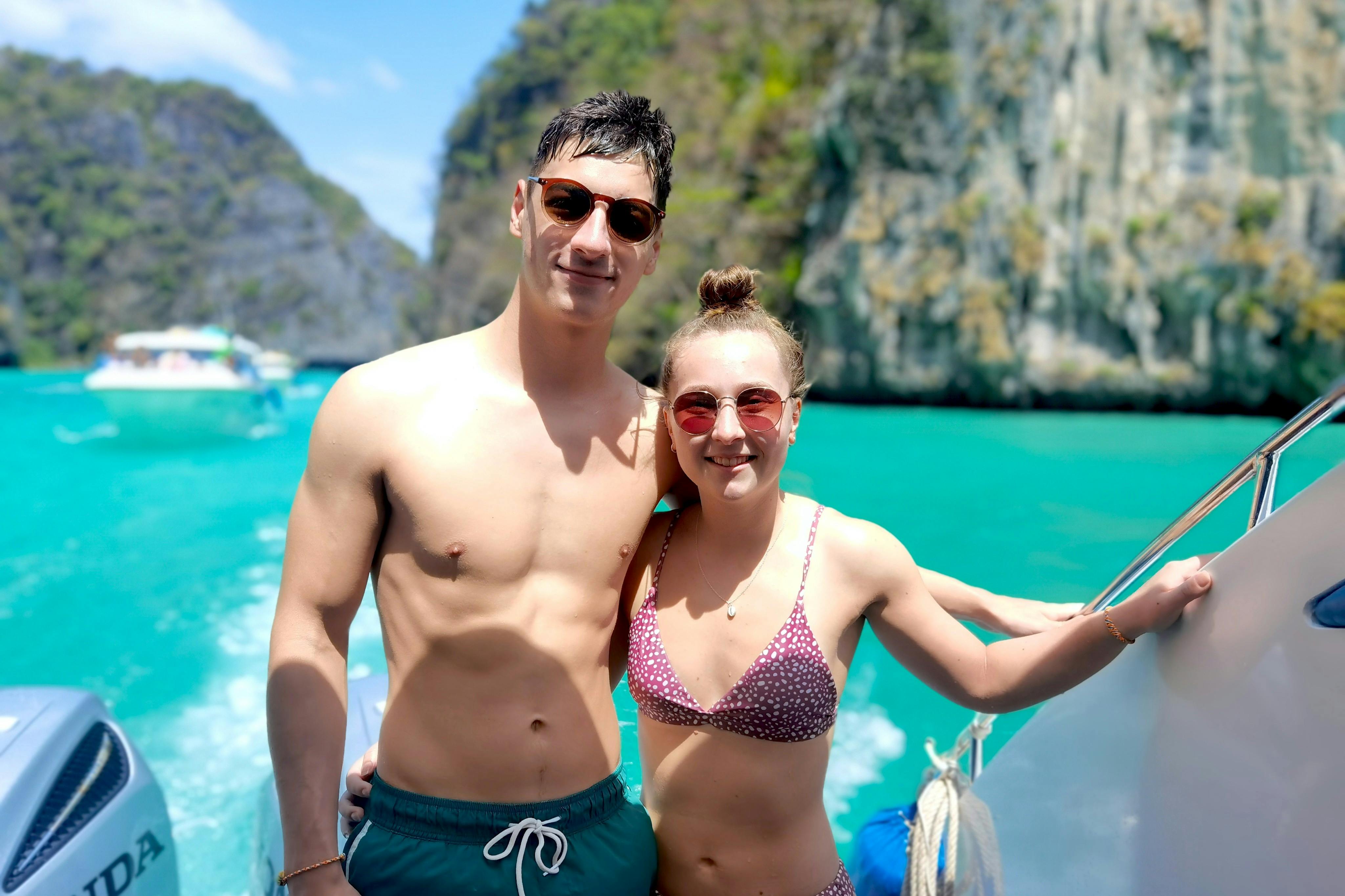 언제나처럼 행복한 미소짓는 고객님들 되세요:)