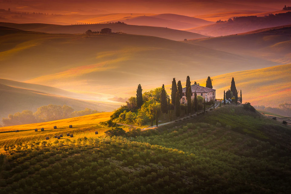 Medieval Tuscany Experience: Visit Monteriggioni and Val d'Orcia from Florence