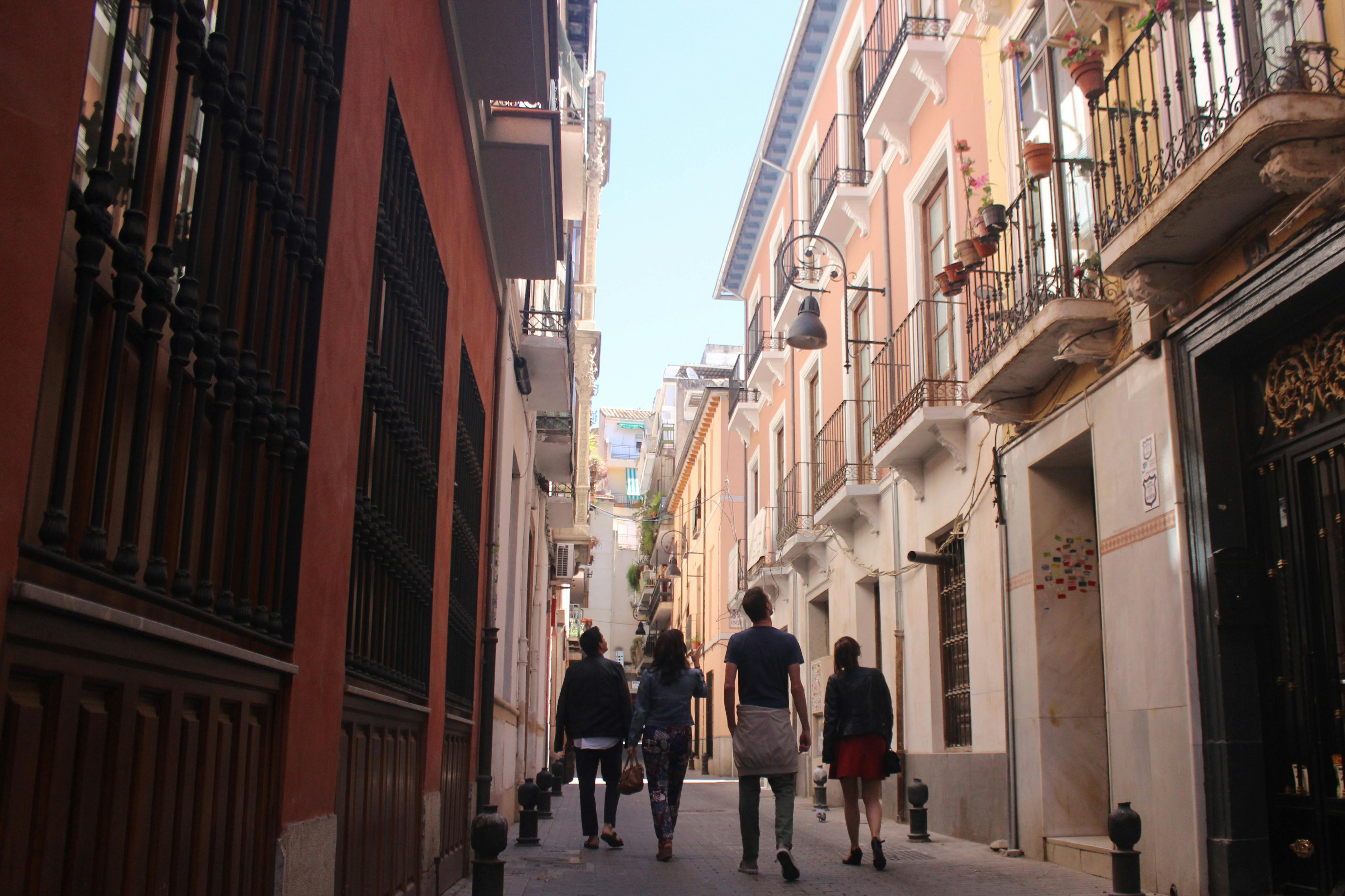 Projdi se ulicemi Granady a užij si to