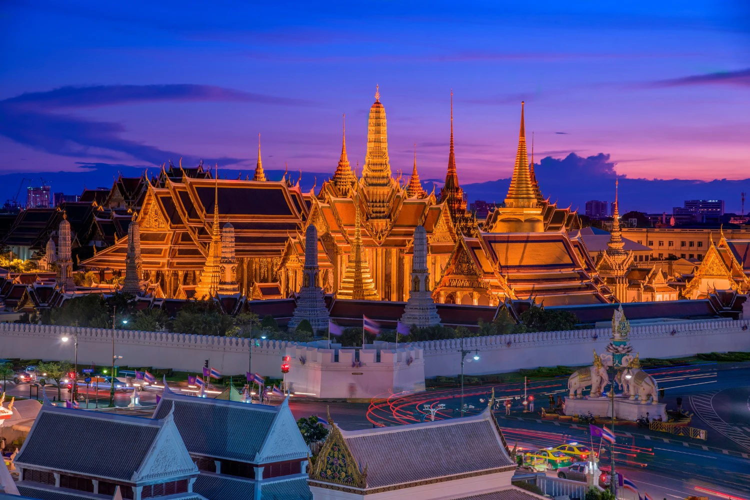 Audio Guide App to the Grand Palace | Book Tickets Online