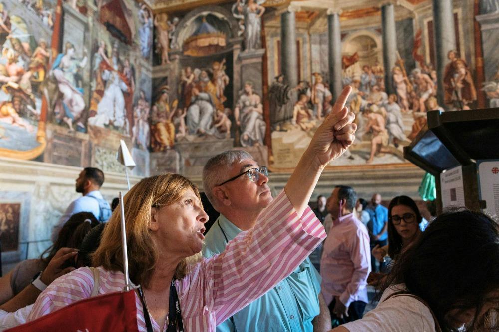 Vatican Museums & Sistine Chapel: Guided Evening Tour 2