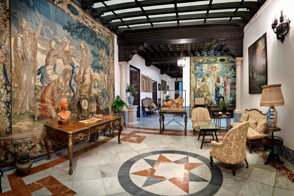 Hall with tapestries Palace of Viceroy Laserna
