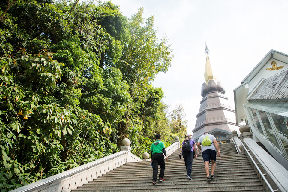 Twin Royal Pagodas, Napamatanee Don and Napaphon Bhumisiri