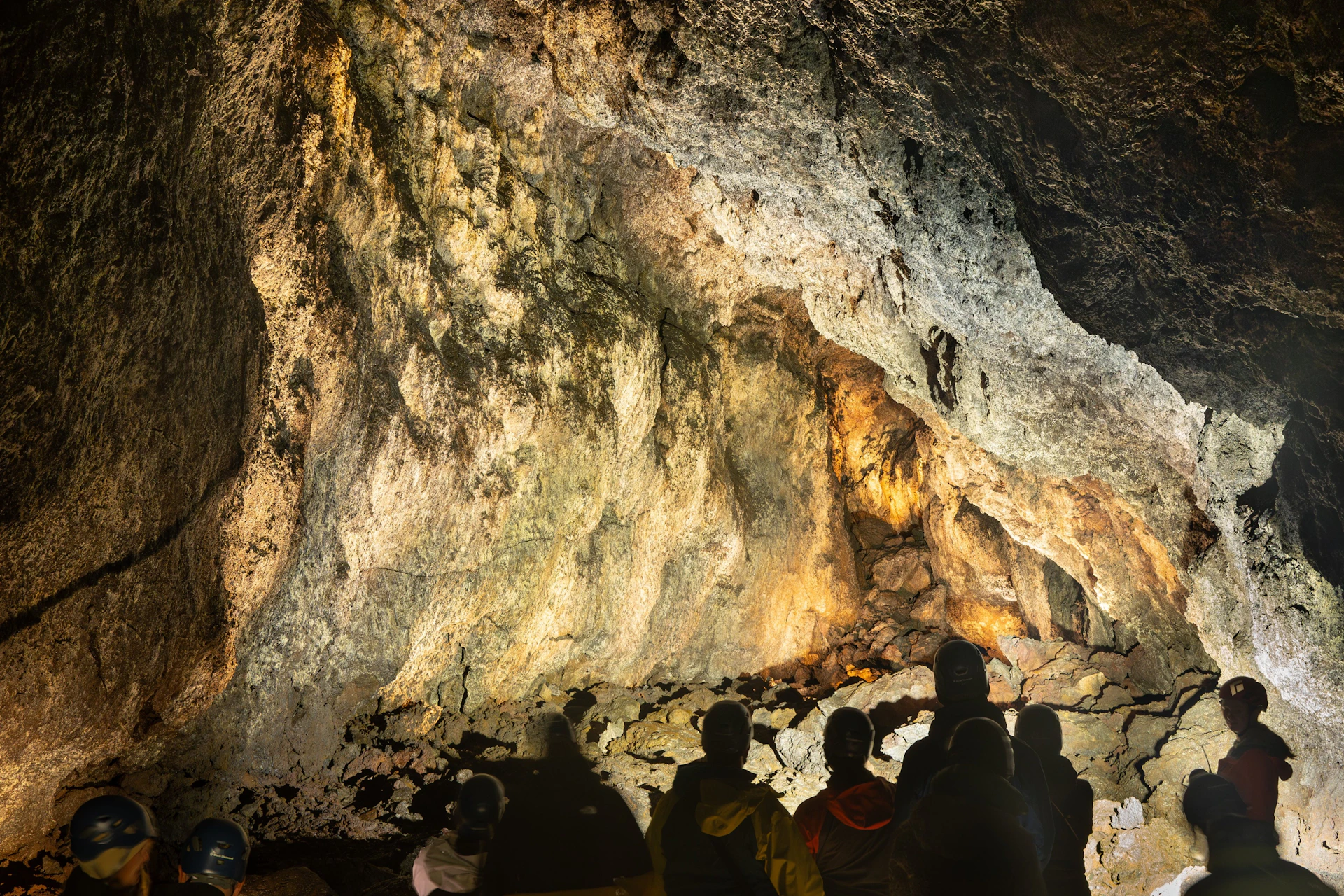 Here you can see the beautiful natural colors of the cave.