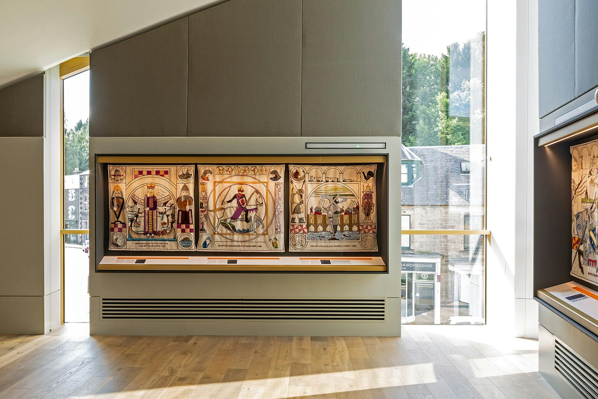 Galerie gobelínů s některými panely z Války o nezávislost