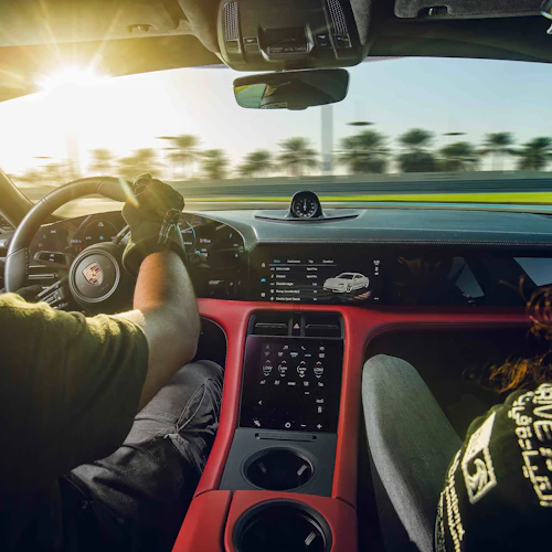 Circuito Yas Marina: Experiência de condução ou de passageiros com a Alfa Romeo - Photo 3