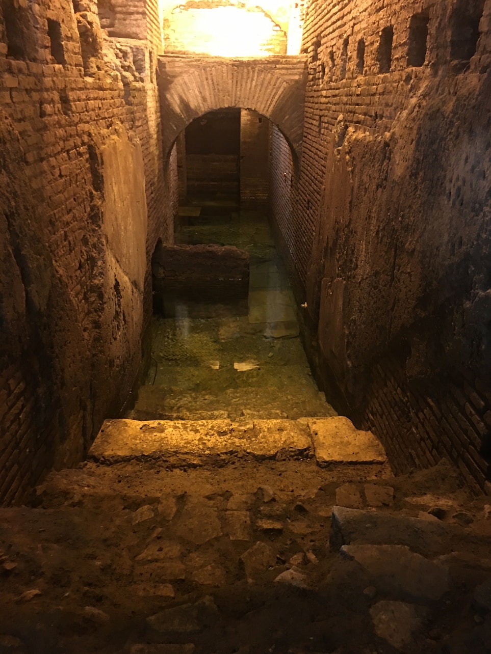 Distrito de Trevi Subterráneo: Pequeña Domus del Acueducto - Alojamientos en Roma