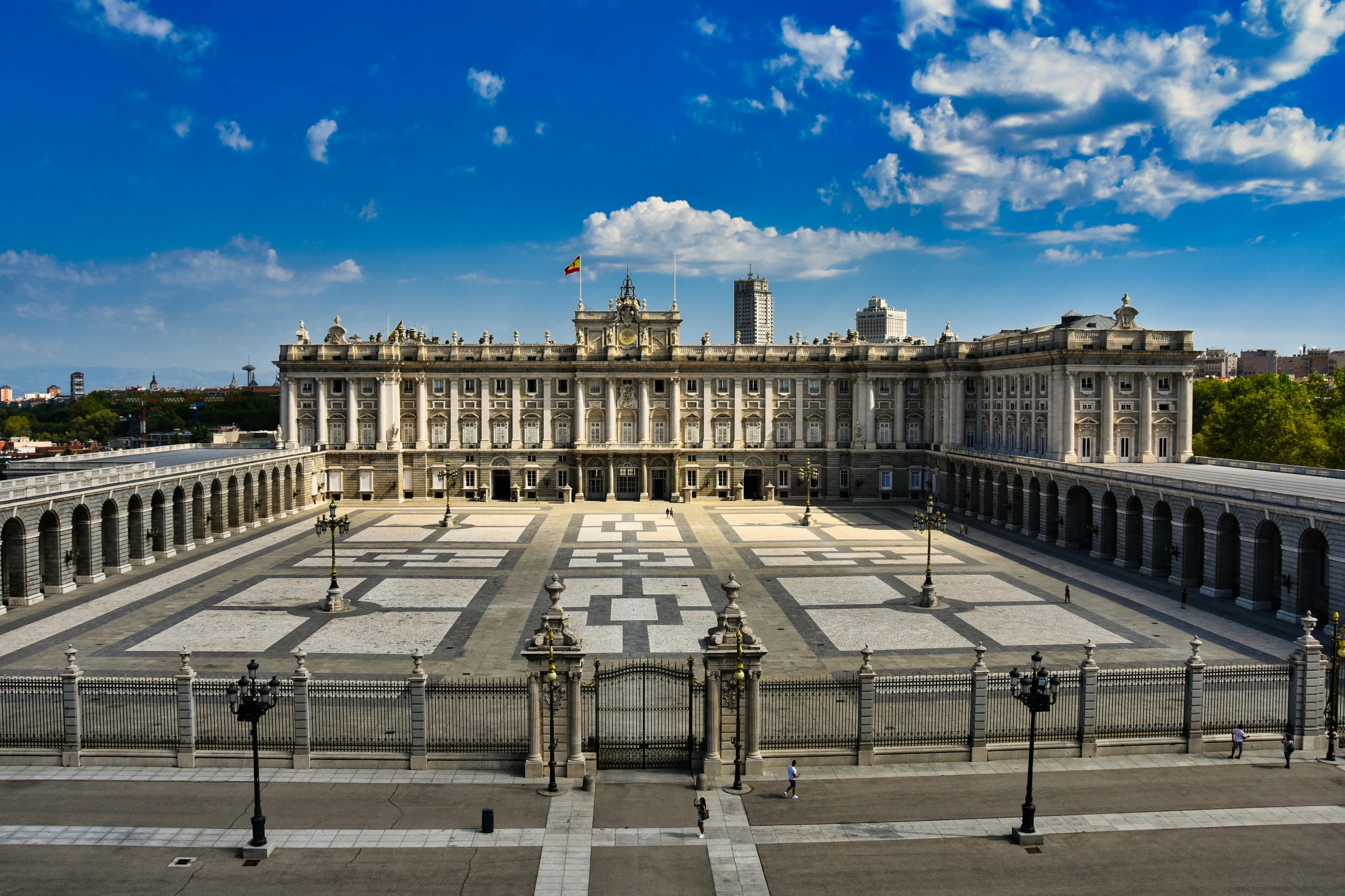 Palácio Real de Madrid: bilhete de entrada + tour guiado