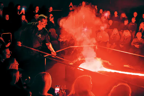 Spectacle de lave islandaise à Vik