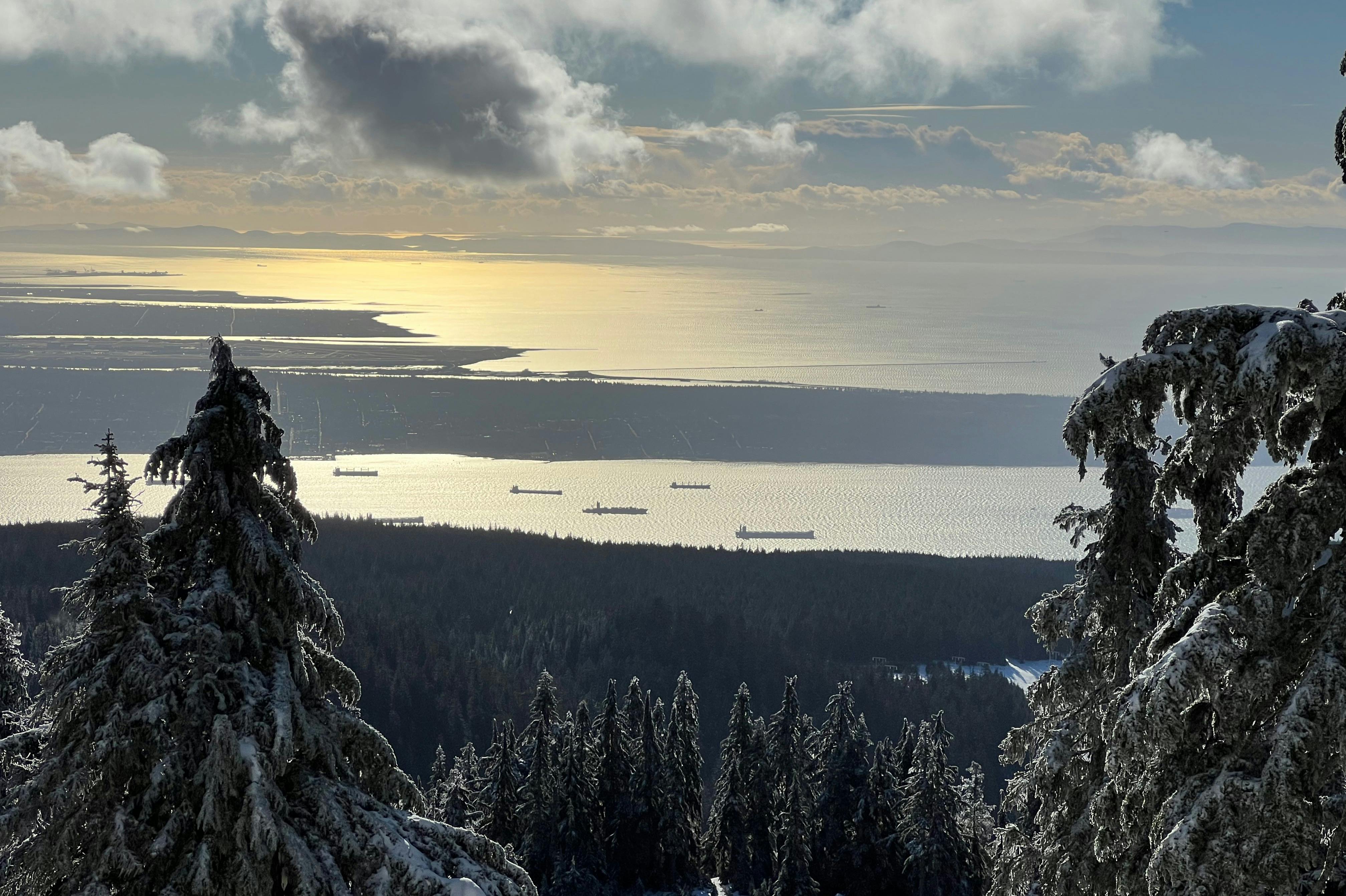 有很多壮观的景色。