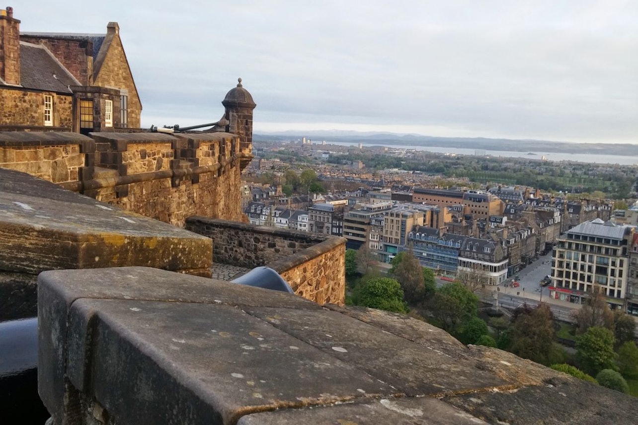 Segreti del Royal Mile e del Castello di Edimburgo: Tour a Piedi + Salta la Coda - Alloggi in Edimburgo
