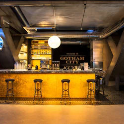 Batman Escape Immersive Bar