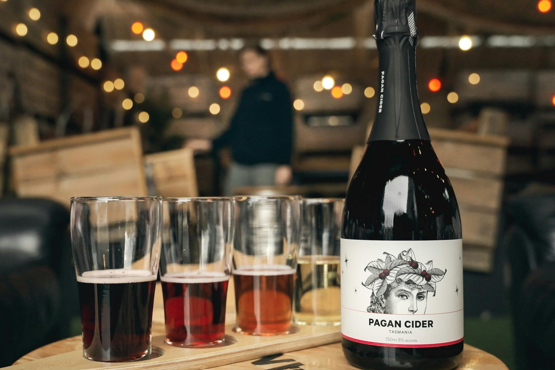 Jablečný mošt a oběd ve sklepě Pagan Cider Cellar Door