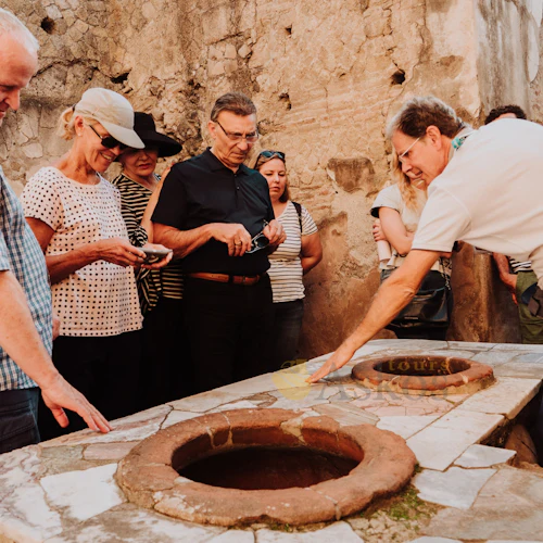 Pompeia e Herculano: Visita guiada para pequenos grupos a partir de Sorrento - Photo 2