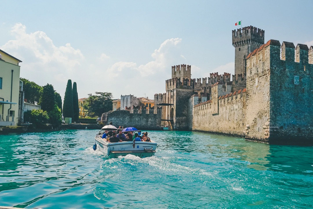 Sirmione: Walking Tour + Boat Tour