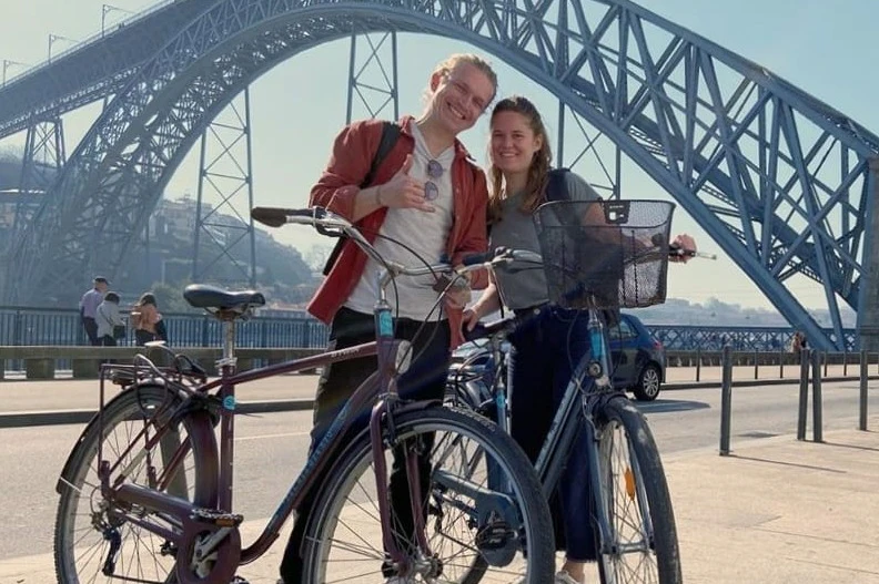 Porto: Bike Rental (with e-Bike Upgrade Option)