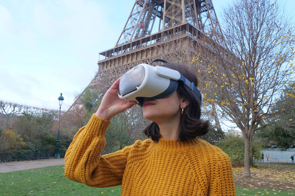 Eiffel Tower: Guided VR Experience — Tours  in Paris