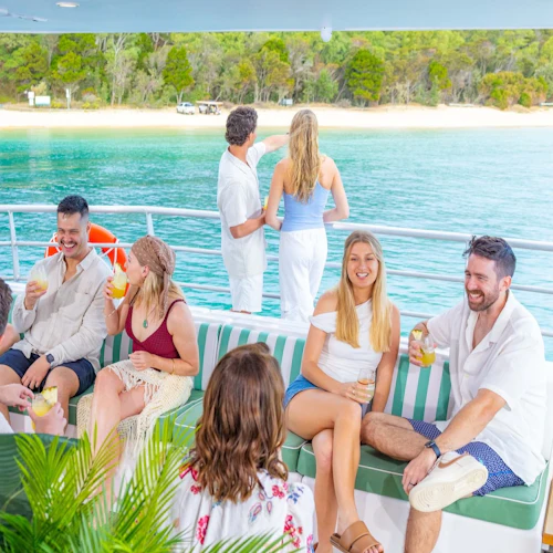 Naufrágios de Tangalooma e passeio de barco com golfinhos desde Brisbane - Photo 6