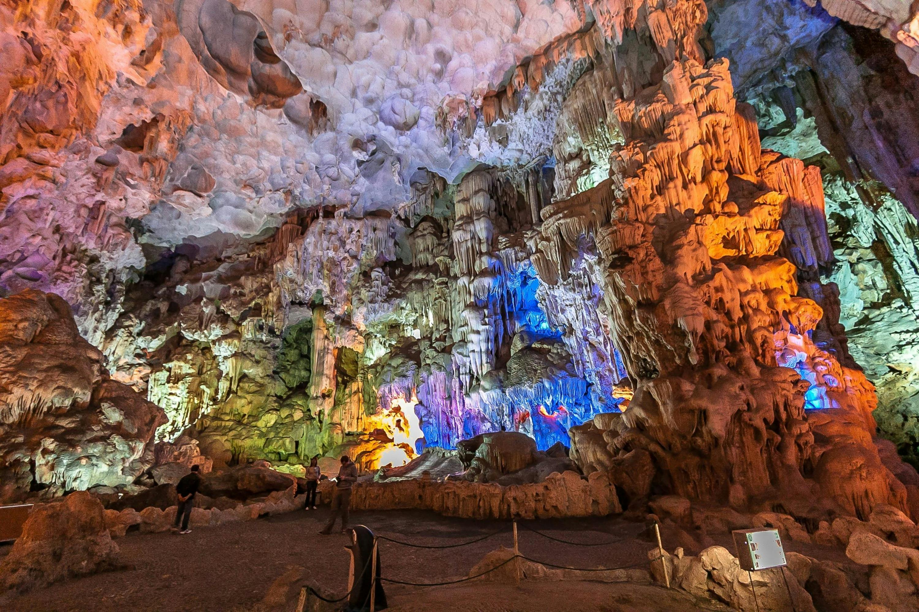Baia di Ha Long: 2D1N Crociera Calista a 5 stelle + Sung Sot e Ti Top + Trasferimento opzionale — 5