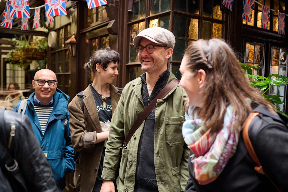Tastes, Tales & Traditional Ales: Food Tour of London's Historic Pubs