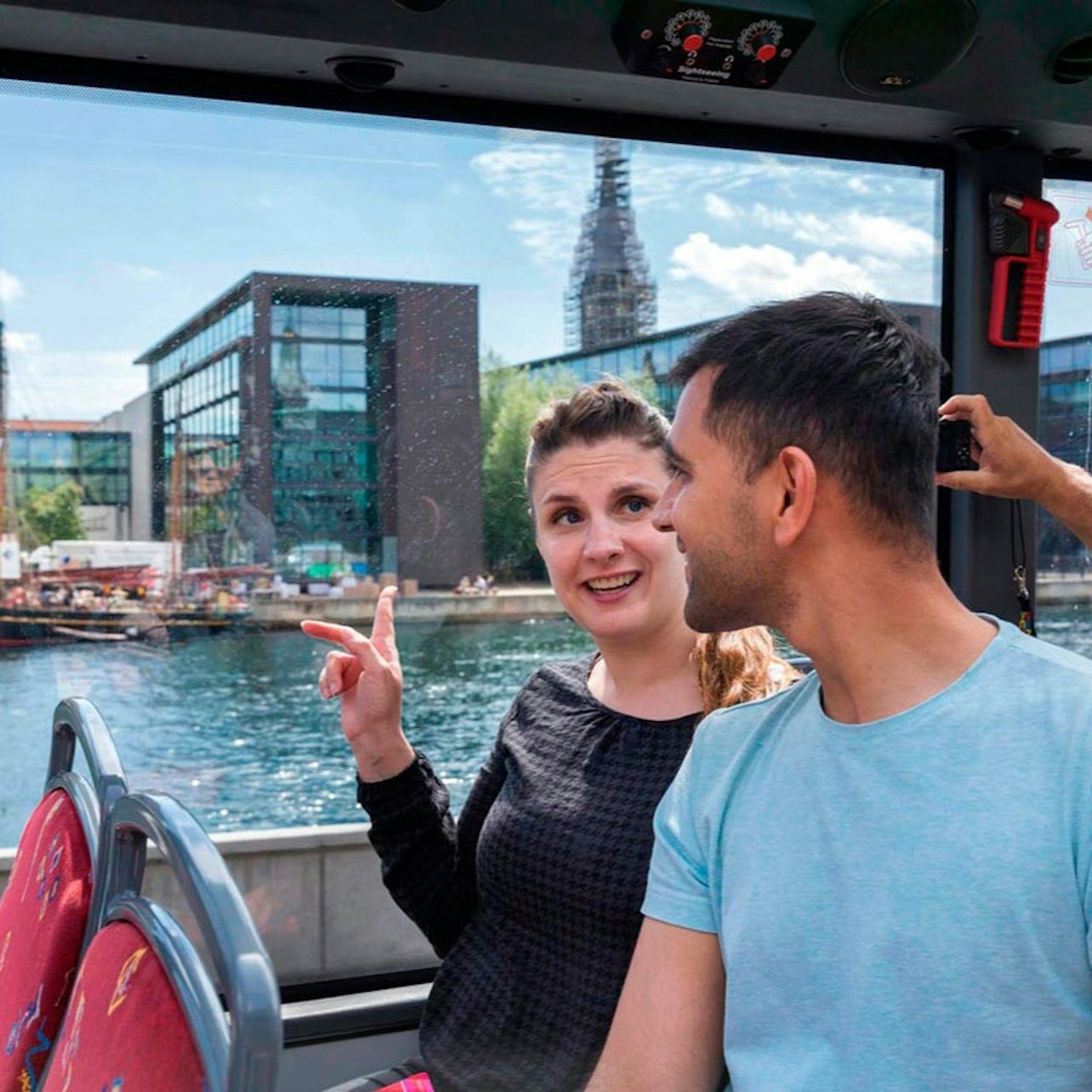 City Sightseeing Copenaghen: Tour in autobus Hop-on Hop-off con percorso colorato - Alloggi in Copenhagen