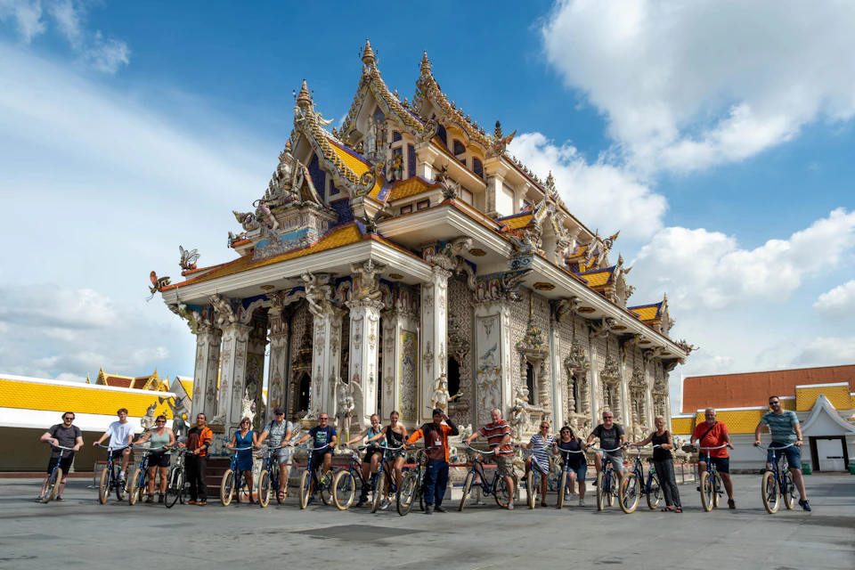 The first stop is Wat Pariwat