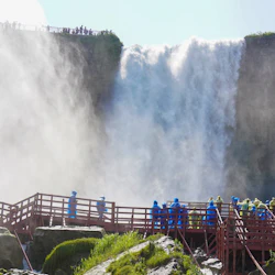 Niagara Falls: Guided Tour with Boat Cruise, Cave of the Winds & Skylon Tower 5