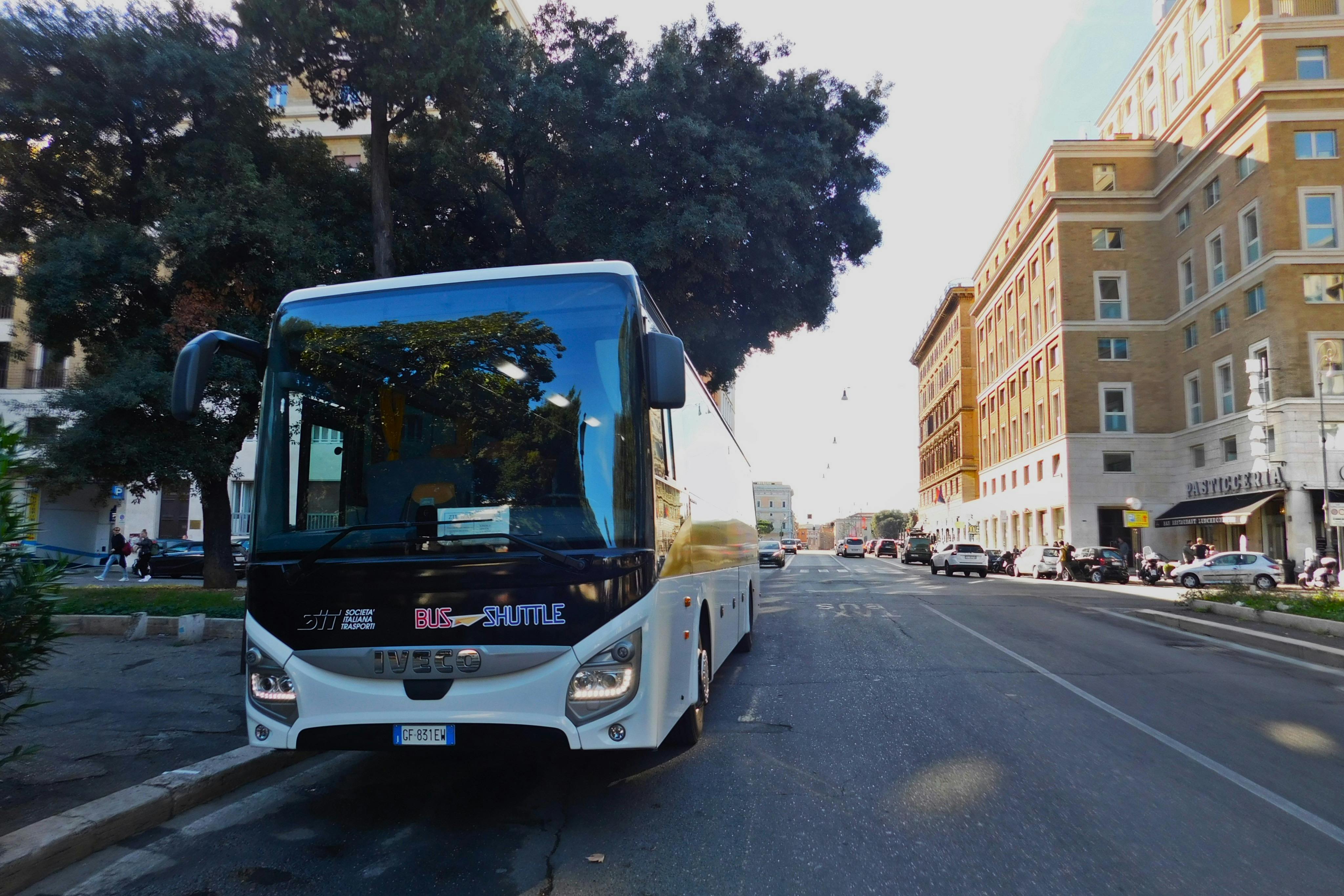 バス停「インデペンデンス・スクエア」