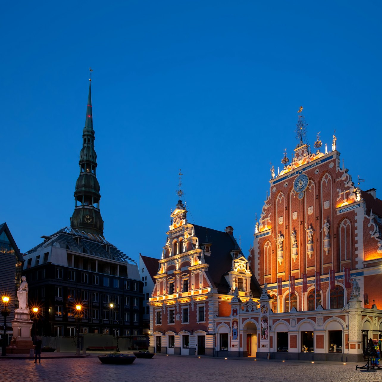House of the Black Heads - Accommodations in Riga