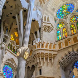 Sagrada Familia: Skip The Line Ticket + Small Group Guided Tour 2