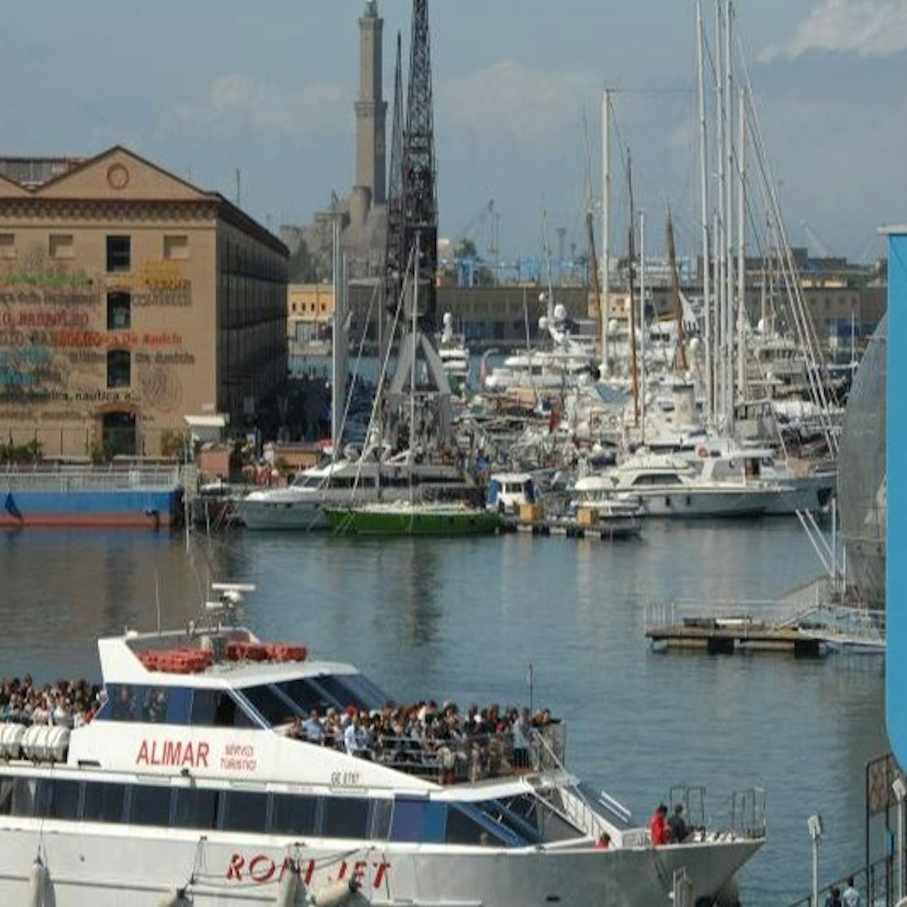 Passe Marítimo de Gênova - Acomodações em Gênova