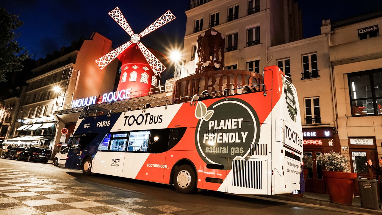 Tootbus: Tour nocturno ecológico por París - Alojamientos en Paris