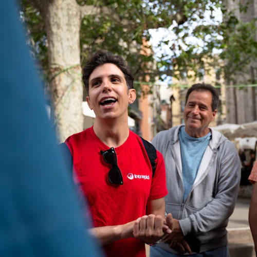 Barcelona: Visita guiada a pé para pequenos grupos + Tapas e bebidas - Photo 3