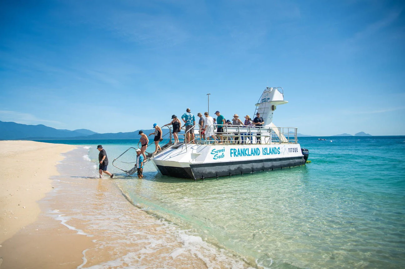 Frankland Islands Reef: Boat Tour from Cairns