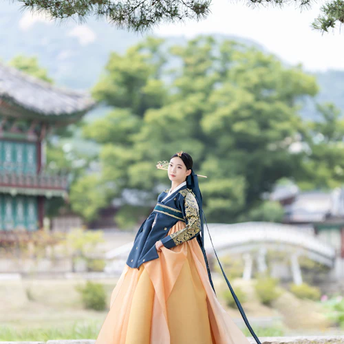 Hanbok That Day: Outdoor Photoshoot with Premium Hanbok Rental & Makeup Service - Photo 13