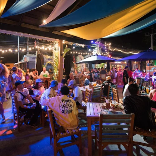 Surf House Phuket em Patong - Photo 2