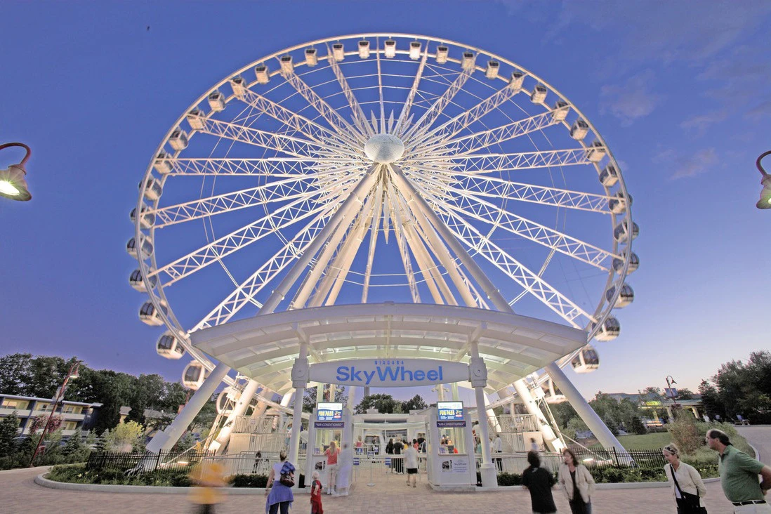 Niagara Falls, Canada: SkyWheel & Adventure Theatre Combo