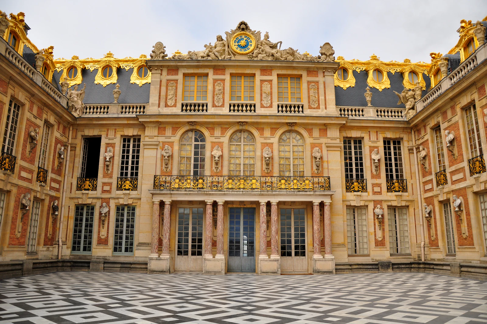 Palace of Versailles: Entry Ticket + Gardens + Estate of Trianon