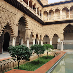 Royal Alcázar of Seville: Skip The Line Ticket + Guided Tour in Italian