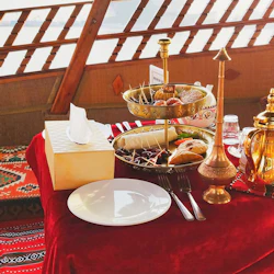 Dubai Canal: Sunset Abra Cruise with High Tea 2